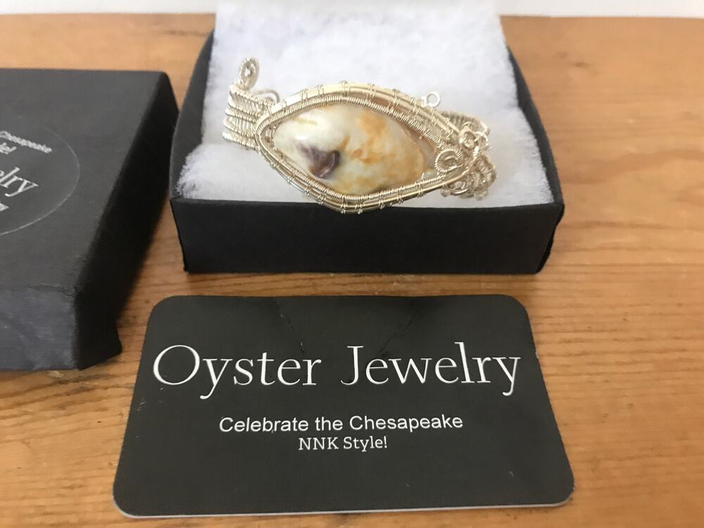 Handmade Chesapeake Nautical Oyster Shell Silvertone Metal Wrapped Cuff Bracelet
